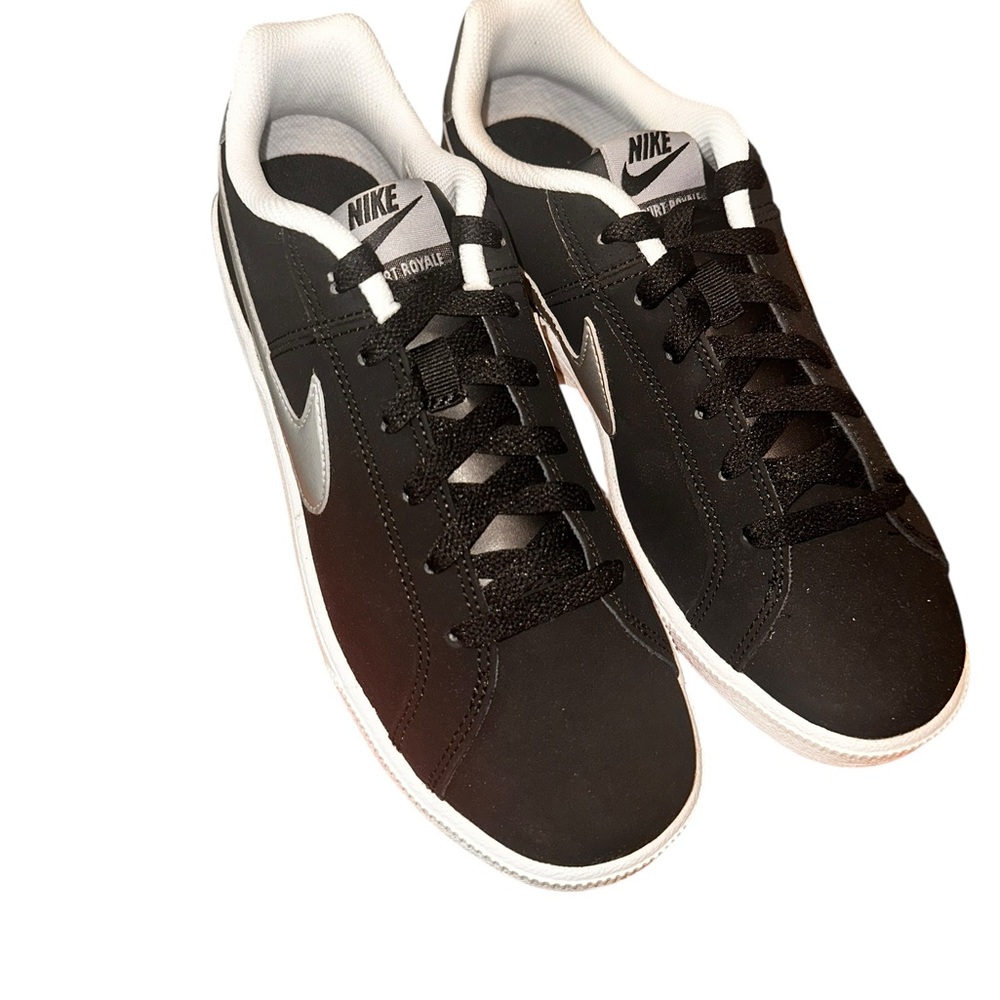 NIB WMNS NIKE COURT ROYALE - Picture 5 of 5
